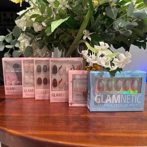 NEW Glamnetic Press on Nails